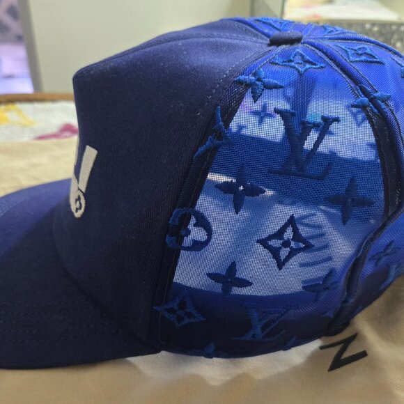 authentic LV hat - Picture 9 of 9